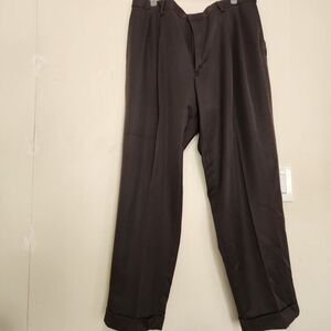 Haggar Dress Pants For Mens Size 40x30 Pleated Black Color Classic Fit